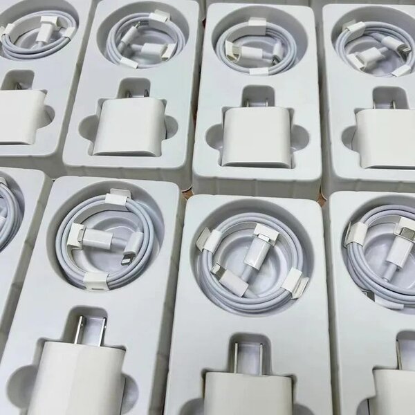 Apple 20W USB-C Power Adapter