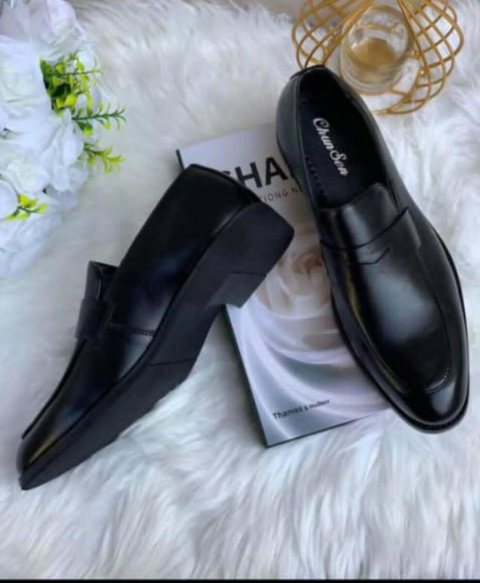 Men's formal shoes