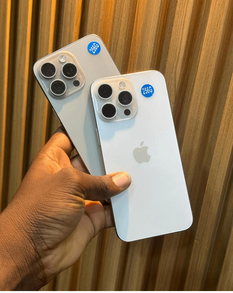 iPhone 15 pro max 256gb