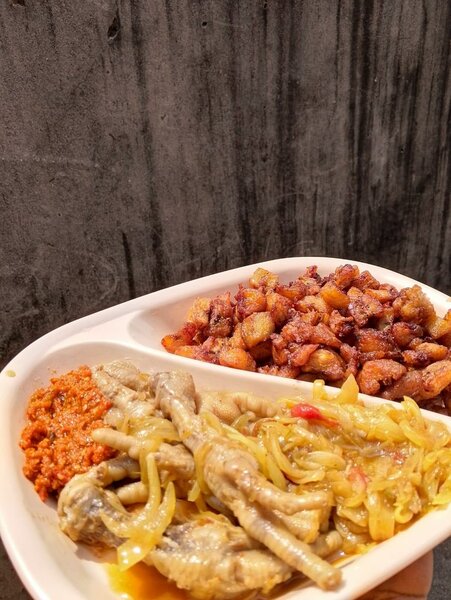 Alloco avec patte de poulet