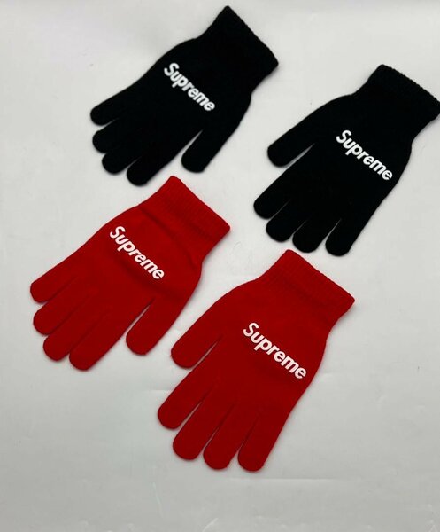 Supreme gloves