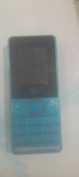 Téléphone portable compact bleu
