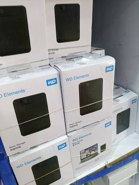 Hard drive enclosure