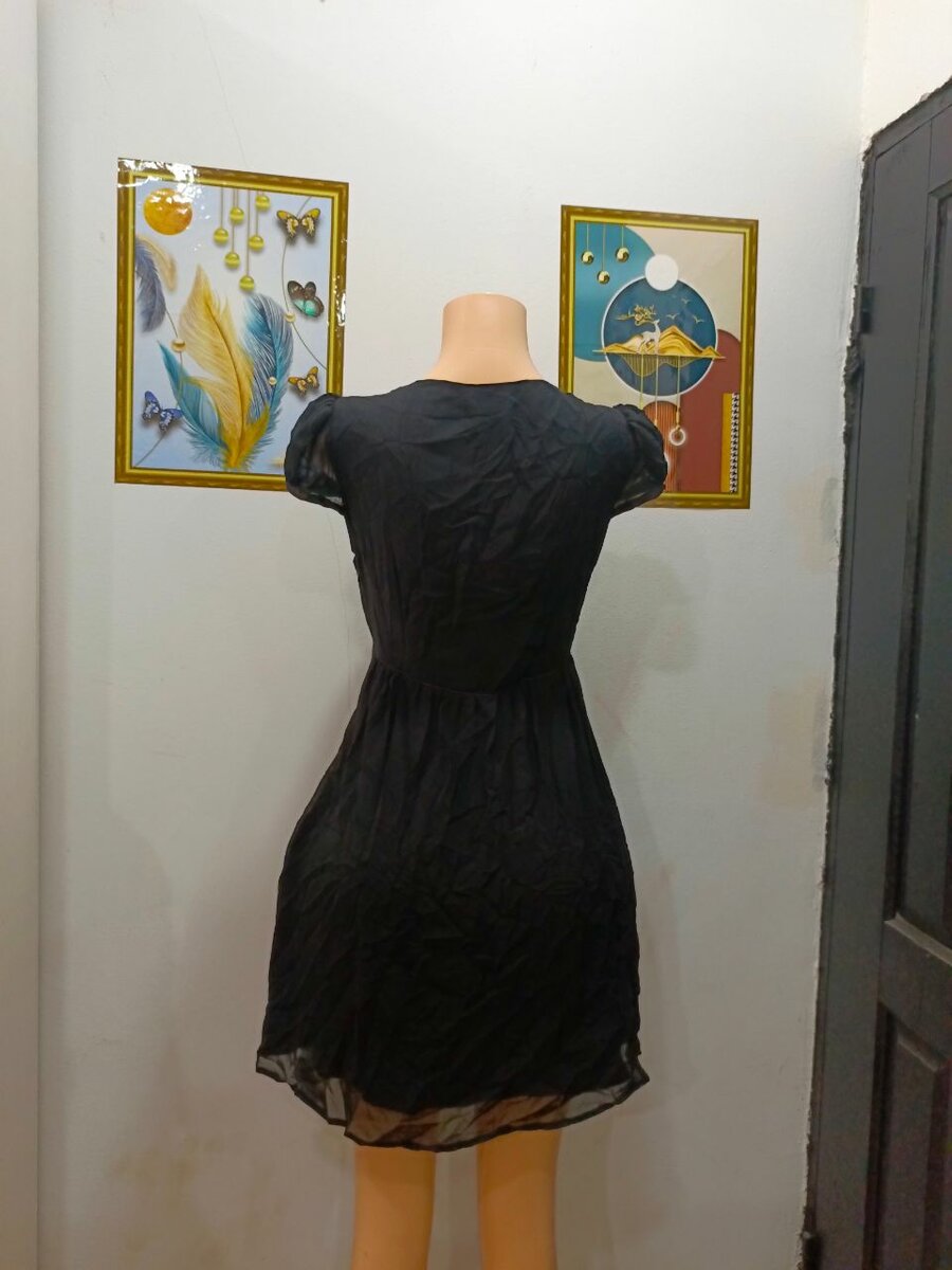 Robe noire élégante femme