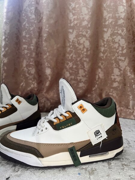 Air Jordan 3 Retro SE white Dark Brown
