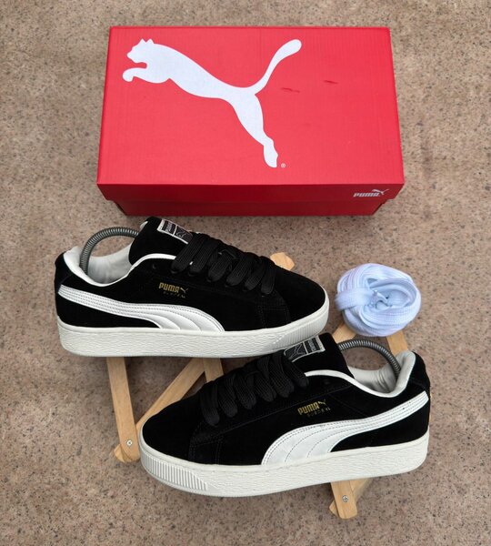 Baskets en daim noires Puma