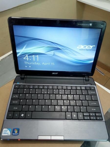 Acer Medium sized laptop 11.6"