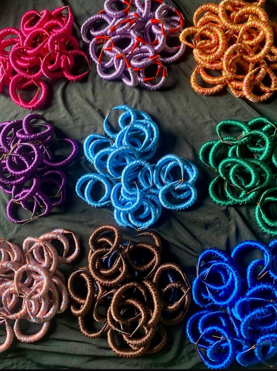 Bracelets colorés en tissu