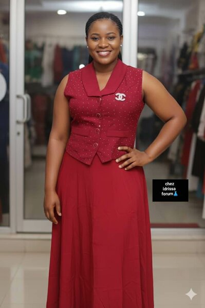 Robe d'été rouge élégante