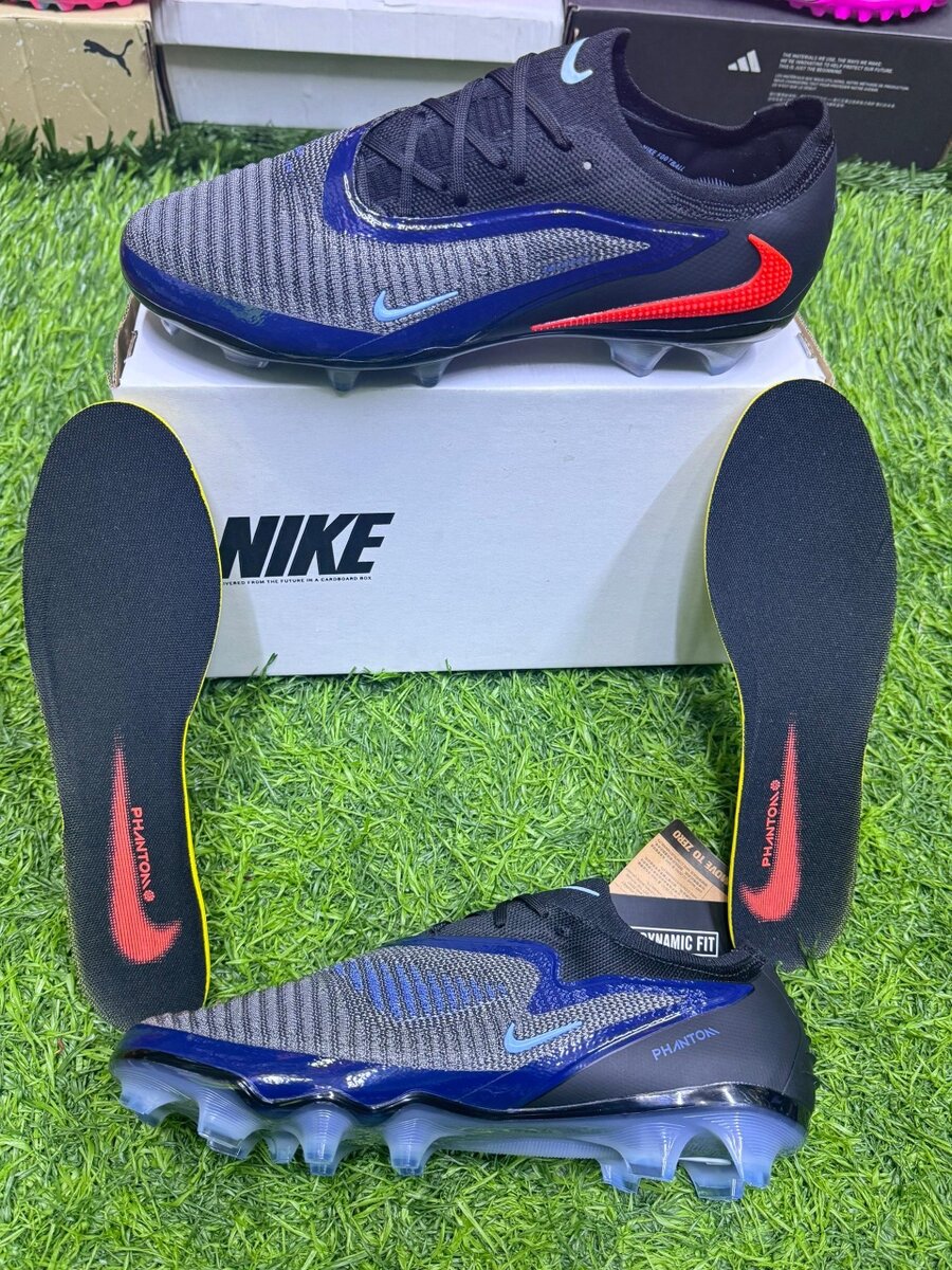 Nike Phantom Chaussures Football