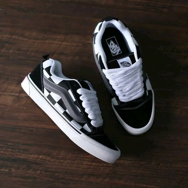 Vans skool knu