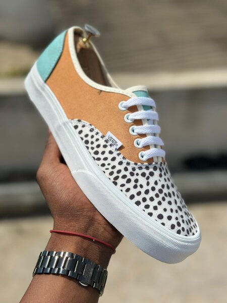 Sneakers à motif léopard unique