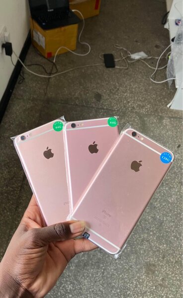 iPhone 6s Plus available