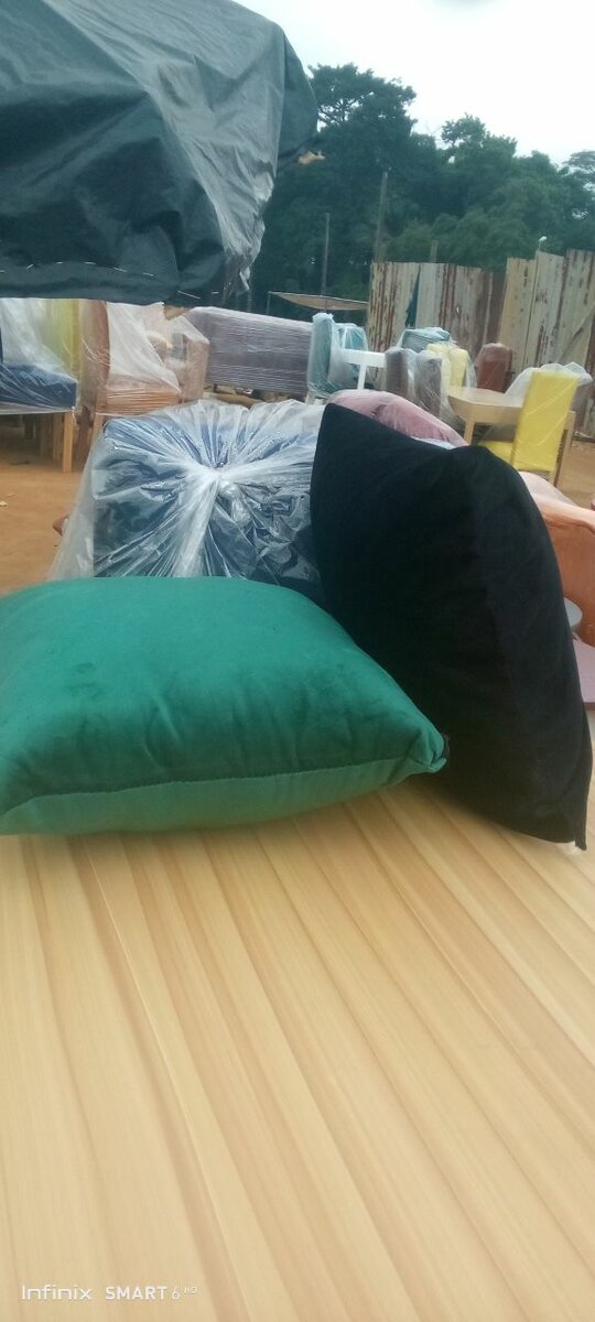 Coussins décoratifs colorés