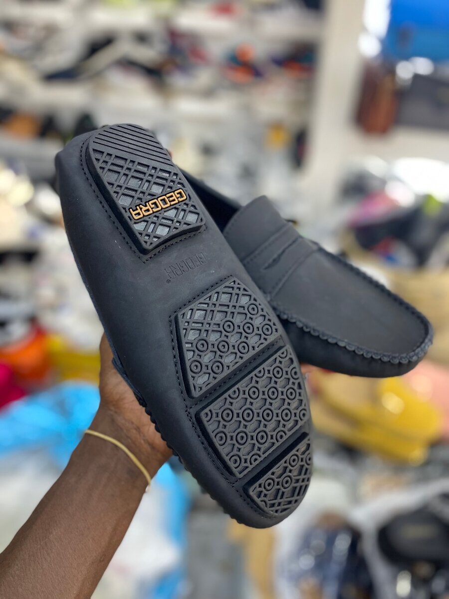 Mocassins en cuir noirs pour hommes