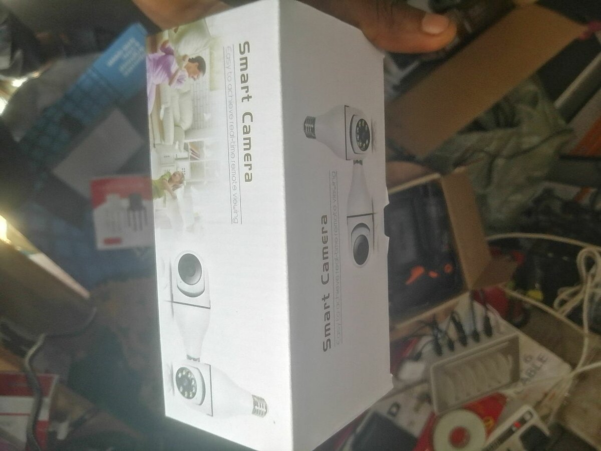 WIFI ROTATING BULB CAMERA