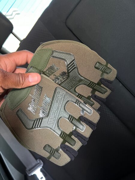 Military gloves