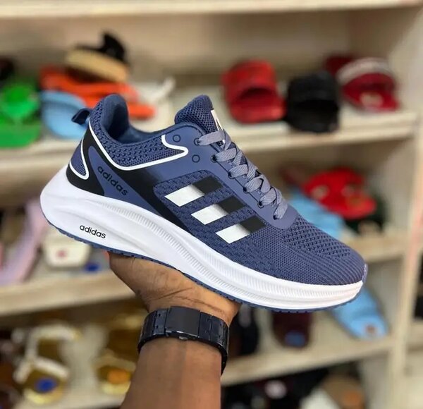 Chaussures de sport Adidas