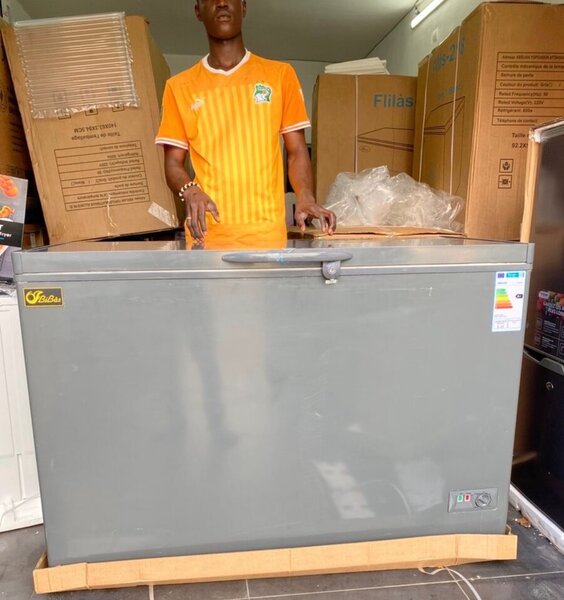 Congélateur coffre gris Filias