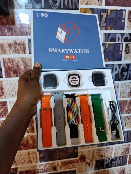 Montre Connectée Y90