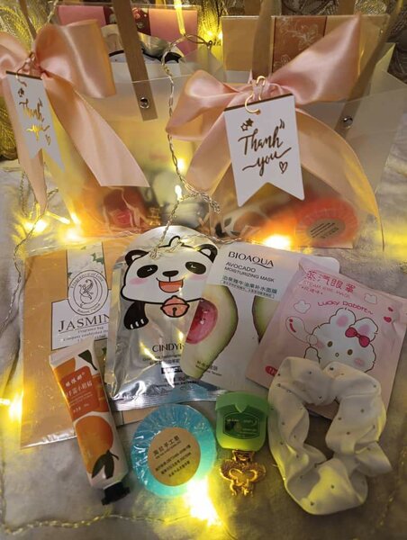 Подарочный бокс на 8 Марта