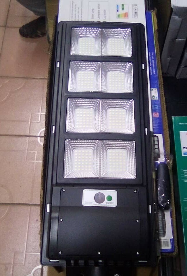 Lampadaire solaire 400W