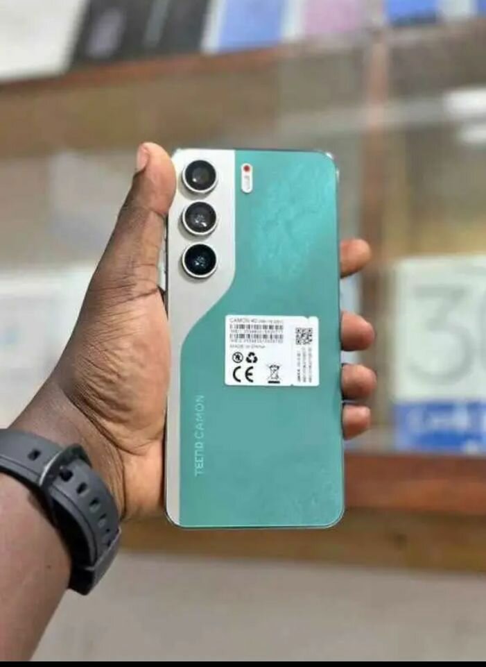 Tecno Camon 20 Pro Vert