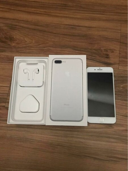 7 PLUS 128GB IN BOX