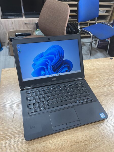 Dell Latitude E5270