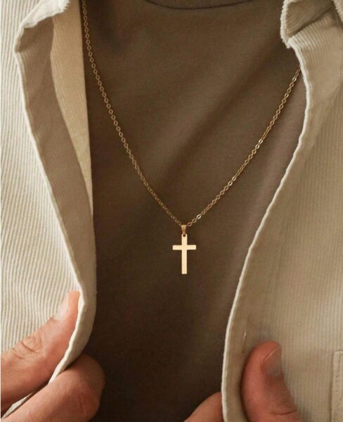 Chaîne en croix pour homme
