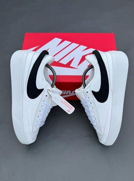 Nike Sneakers Modern Style
