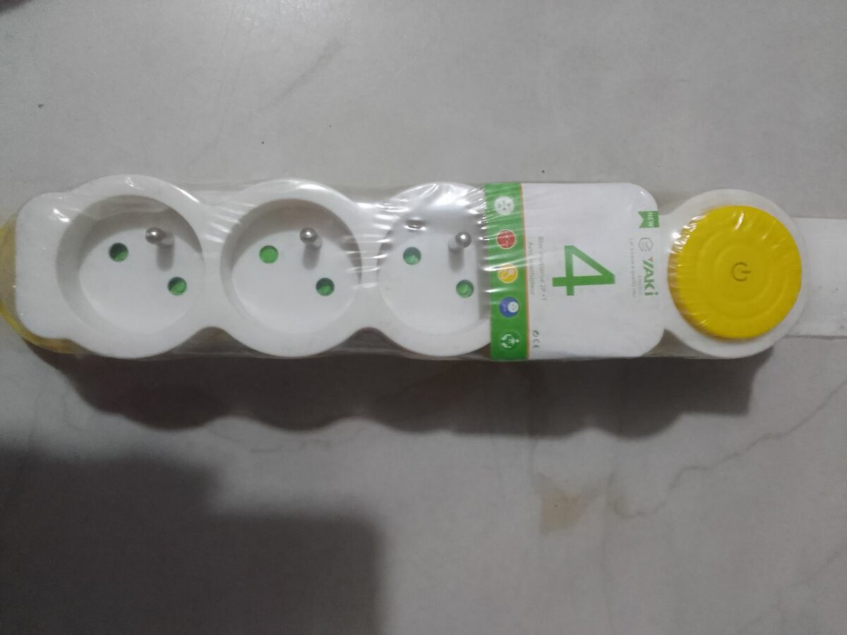 Multiprise 4 Prises avec Interrupteur