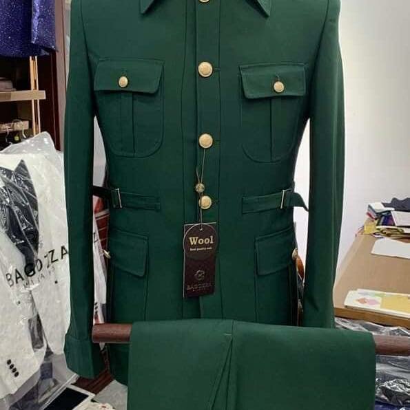 Costume pour hommes magnifique et de haute qualité vert