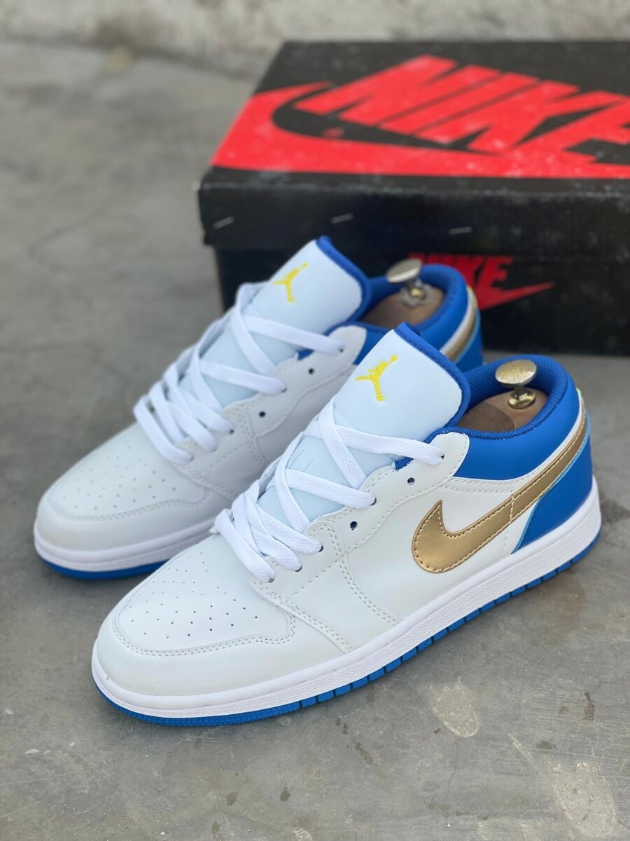 Nike Air Jordan 1 Low Bleu et Or