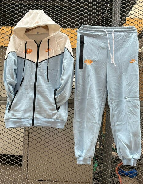 Ensemble de survêtement stylé