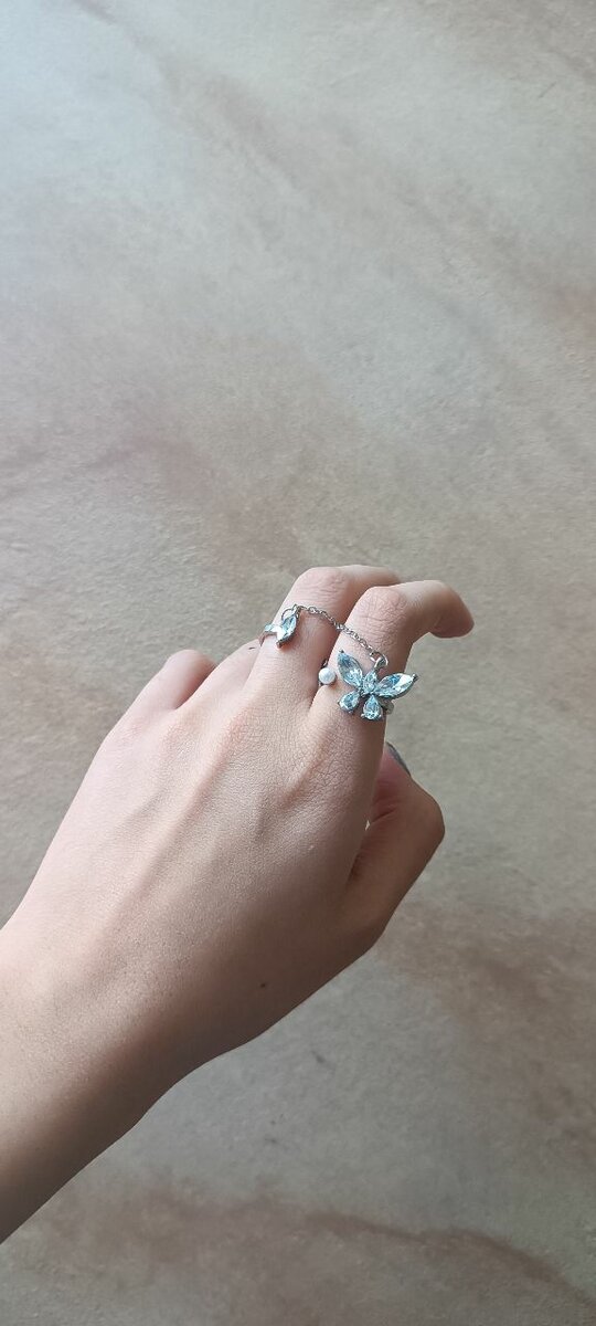 Двойное кольцо бабочка