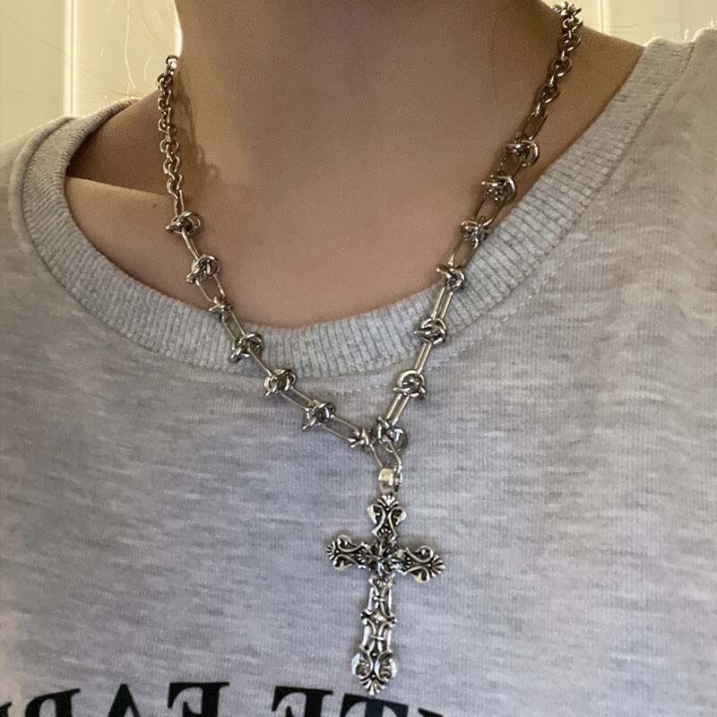 Chaîne médaille en croix