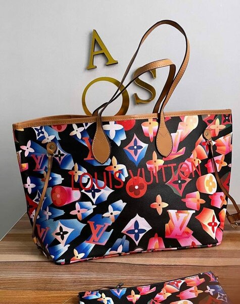 Louis vuitton tote bag and gucci purse