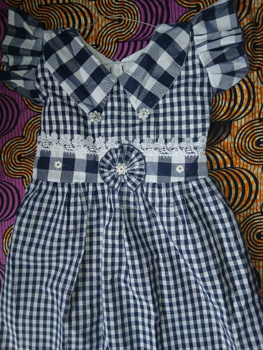 Robe à carreaux fille élégante