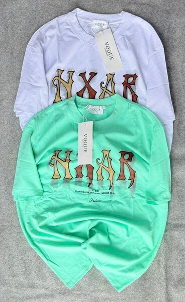 T-shirts unisex imprimés tendance