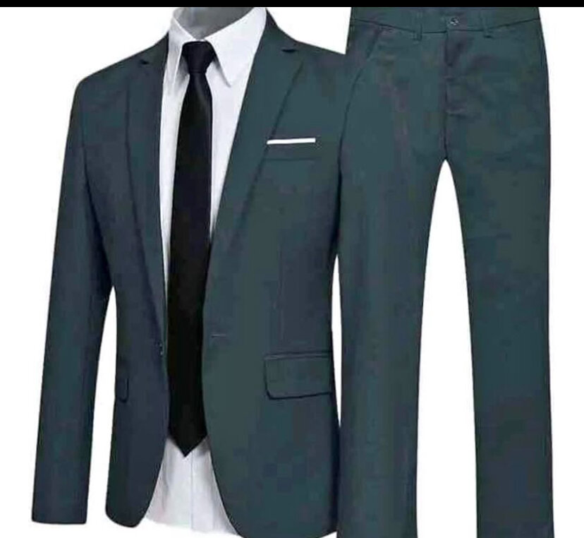 Costume élégant pour homme