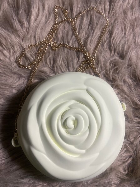 Sac bandoulière rose élégant