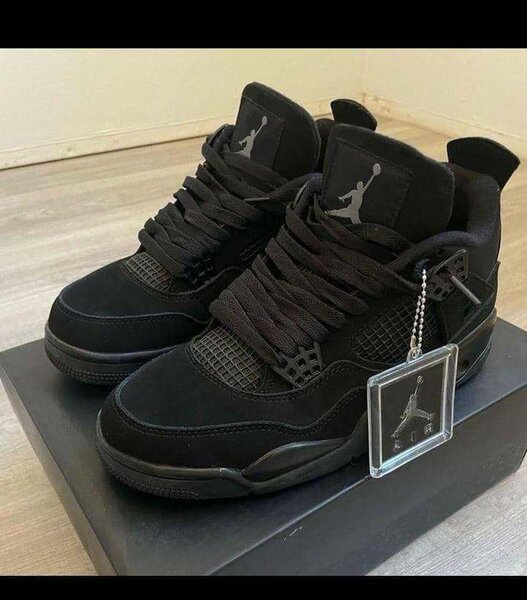 Baskets sport noires élégantes