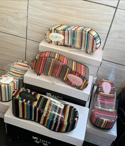 Sandales à plateformes élégantes