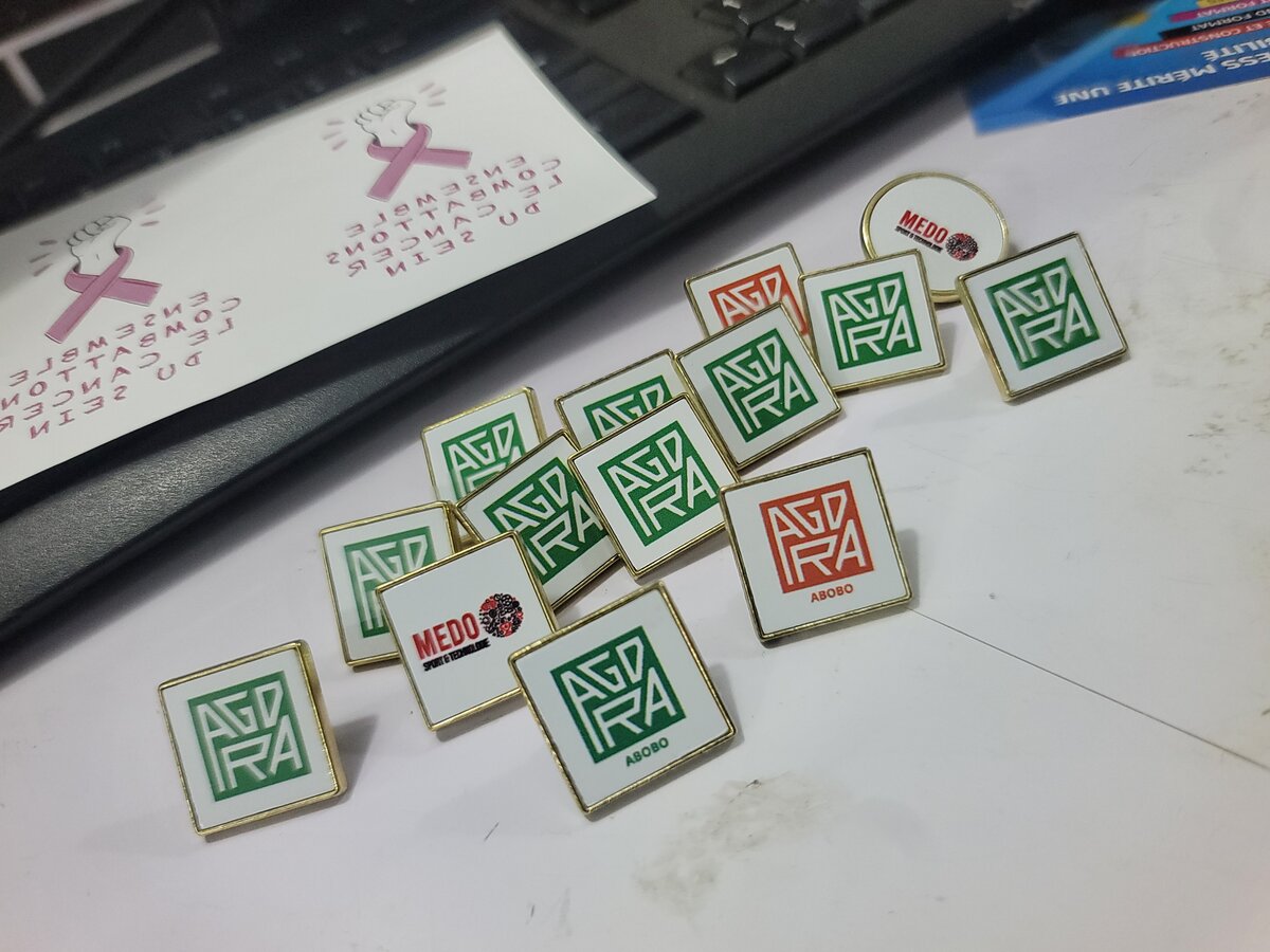 Pins Personnalisés Rose