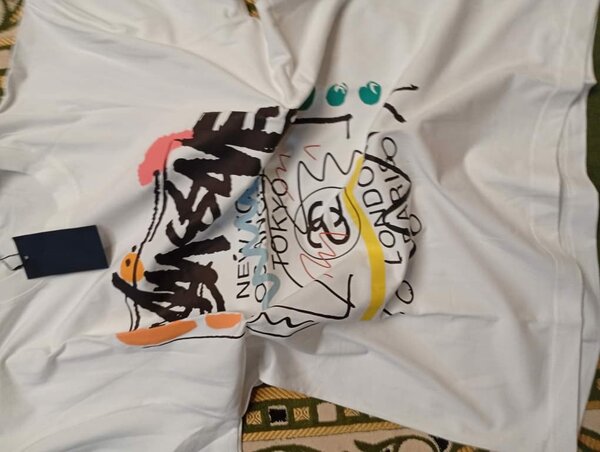 T-shirt graphique urbain