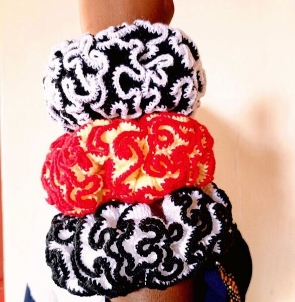 Chouchous crochet colorés