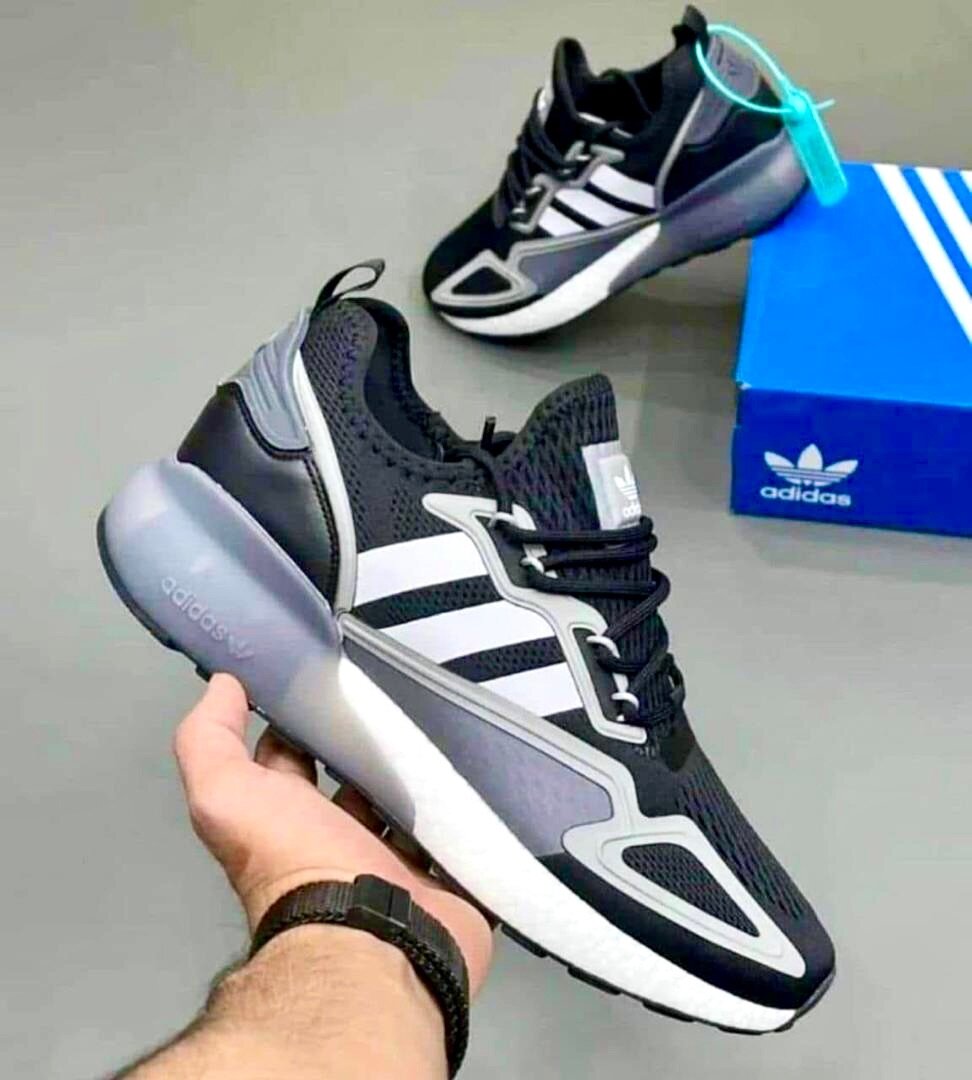 Adidas Sneakers