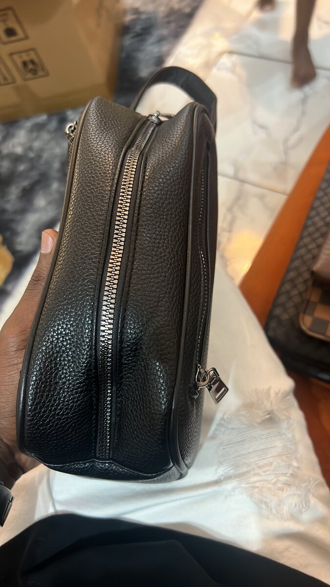 Pochette en cuir pour homme