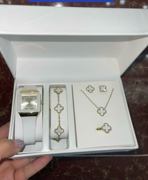 Зергер буюмдардын топтому